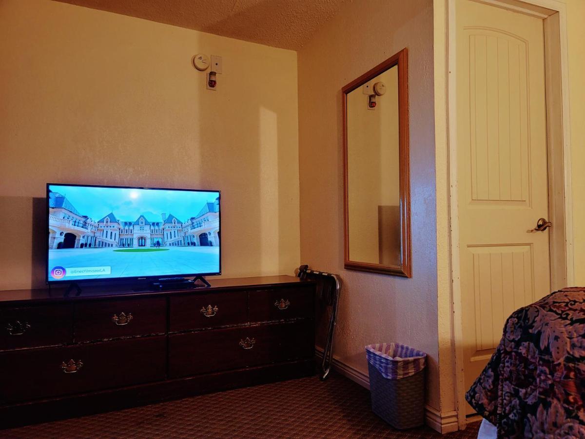 Travelors Lodge Motel & Rv Park Us-287&Us-96 Eads Bagian luar foto