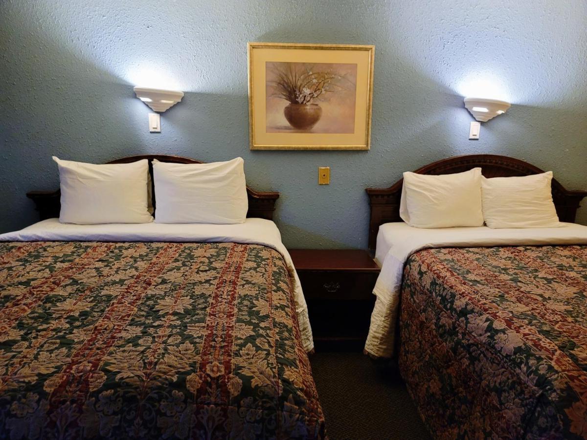 Travelors Lodge Motel & Rv Park Us-287&Us-96 Eads Bagian luar foto