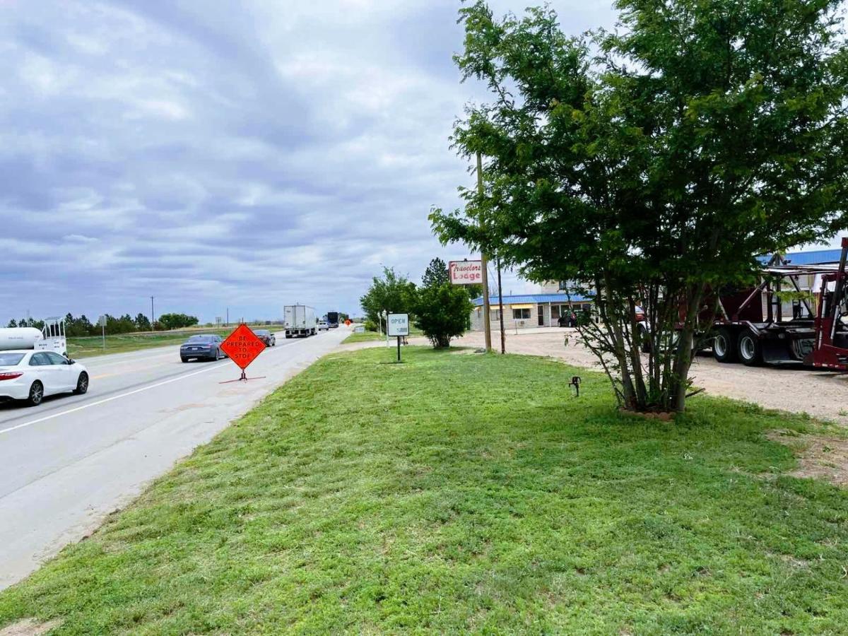 Travelors Lodge Motel & Rv Park Us-287&Us-96 Eads Bagian luar foto