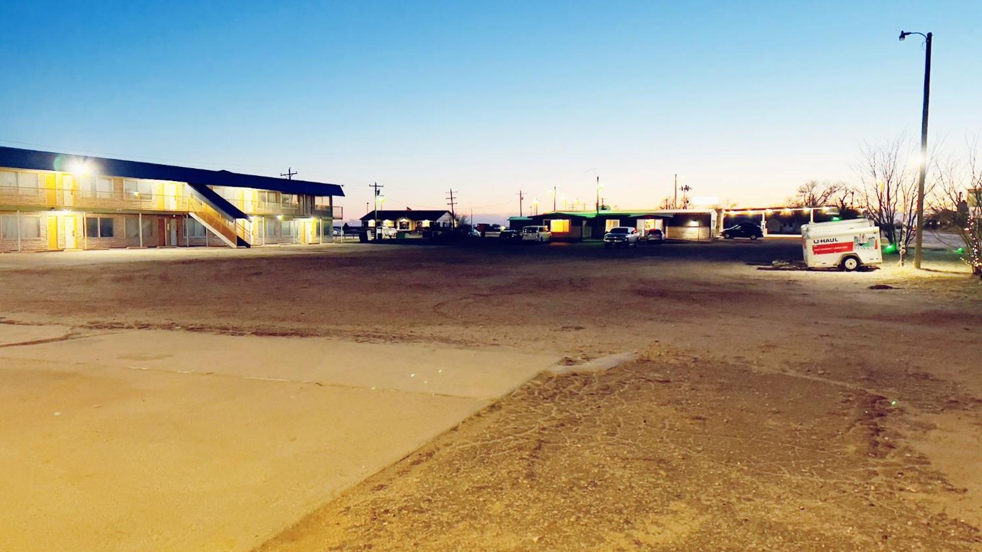 Travelors Lodge Motel & Rv Park Us-287&Us-96 Eads Bagian luar foto